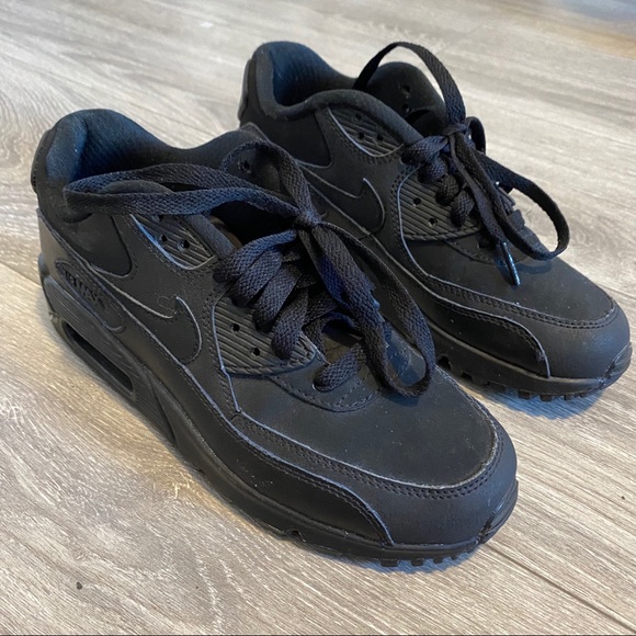 Air Max 90 Essential Low-Top Sneakers - Picture 2 of 7